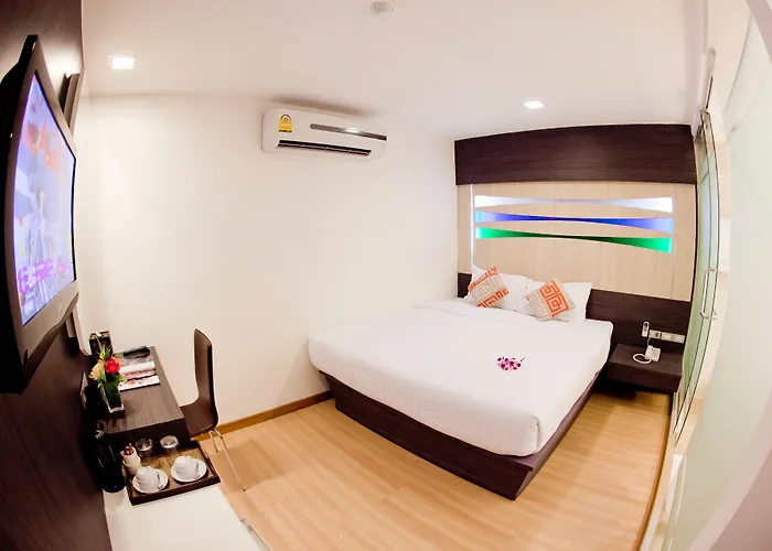 Sukhumvit 11 By Icheck 3*