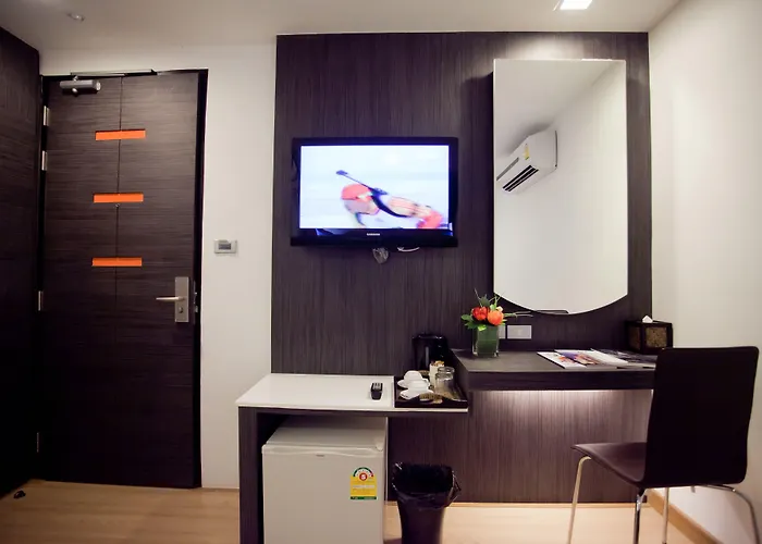 Hotel Sukhumvit 11 By Icheck 3*