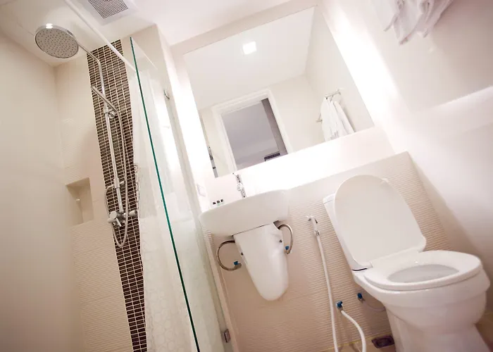 Sukhumvit 11 By Icheck Hotel 3*