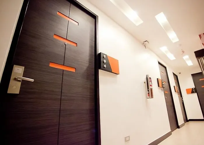 Hotel Sukhumvit 11 By Icheck Bangkok