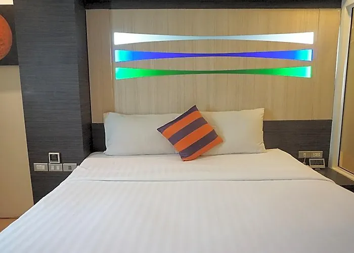Hotel Sukhumvit 11 By Icheck Bangkok