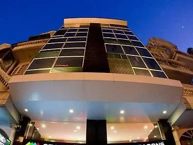 Hotel Sukhumvit 11 By Icheck