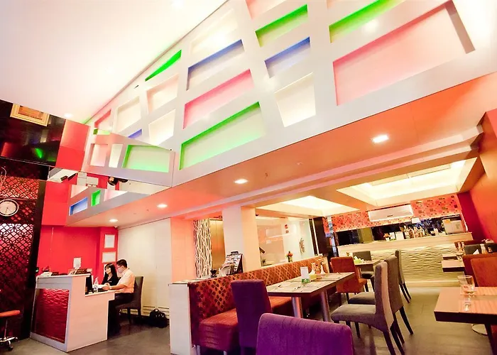 Sukhumvit 11 By Icheck Hotel