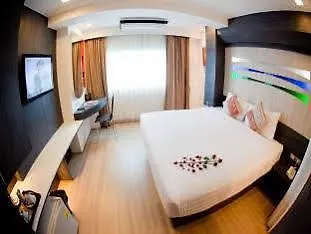 Hotel Sukhumvit 11 By Icheck