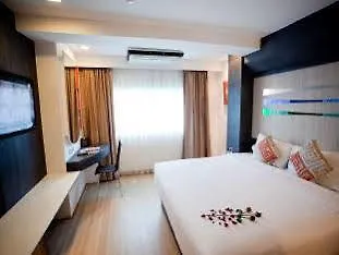 Sukhumvit 11 By Icheck Hotel 3*