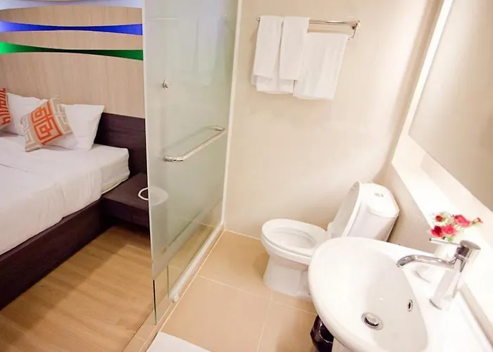 Sukhumvit 11 By Icheck Hotel