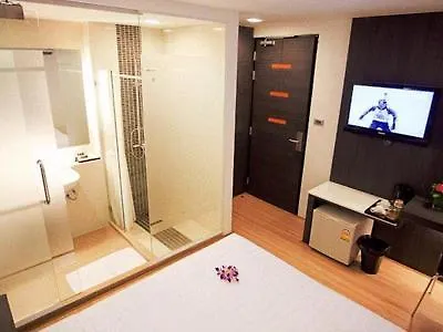 Sukhumvit 11 By Icheck 3*